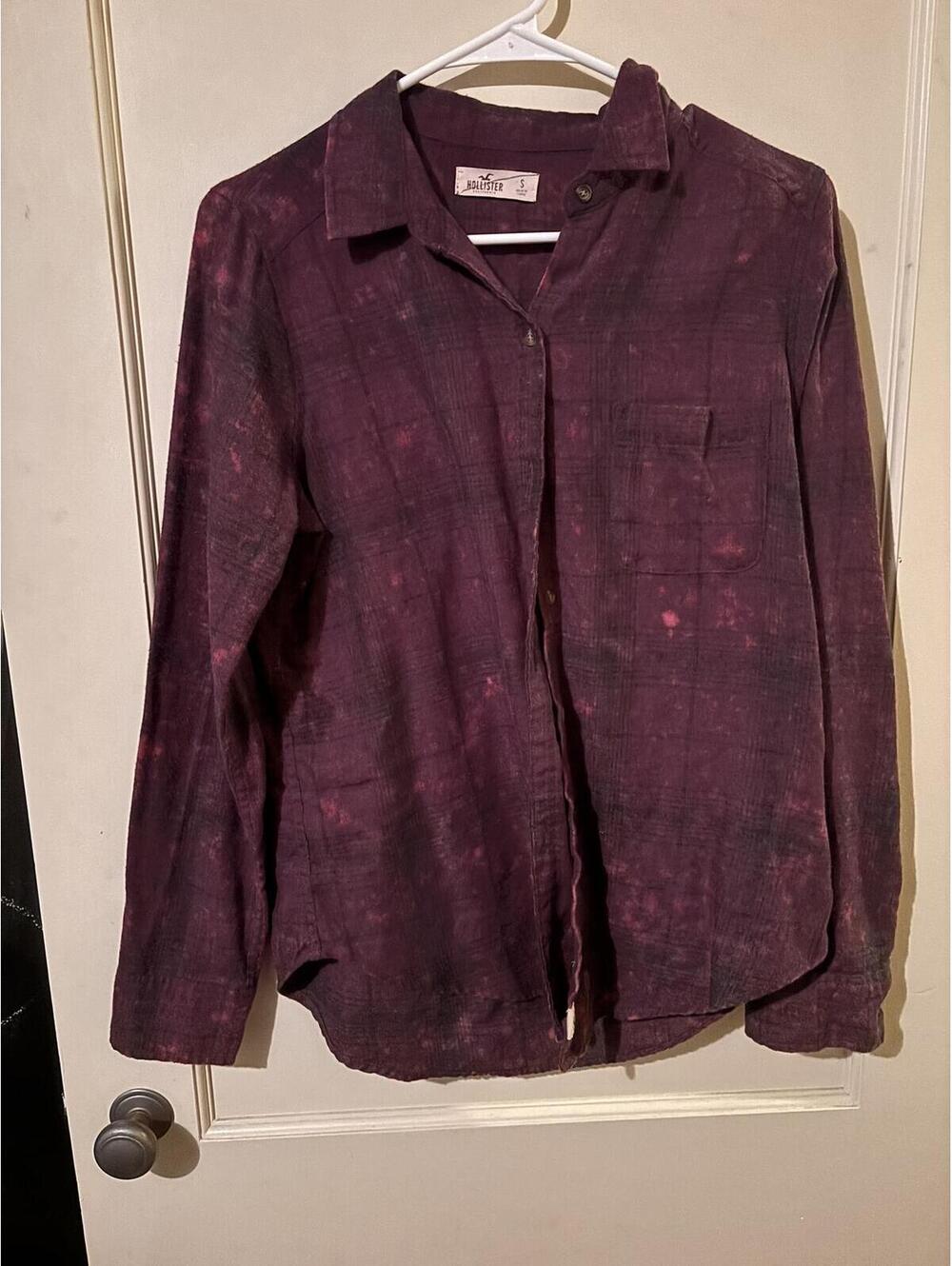 Hollister California Women's Size S Long Sleeve Button-Up Shirt Purple Black